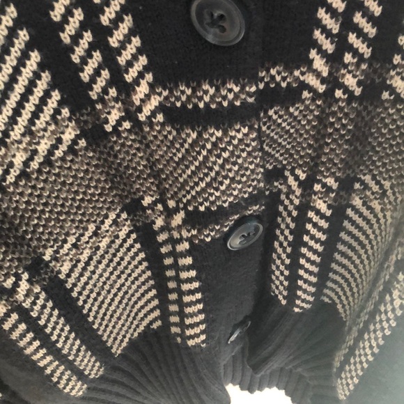 Navy Plaid Oversized Cardigan from Nordstrom’s L - Picture 2 of 4